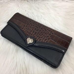 Brighton leather wallet detachable strap crossbody